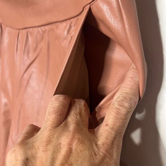 Commando Pink Faux Leather Jogger Pants Pockets Sz Medium - Picture 3 of 12